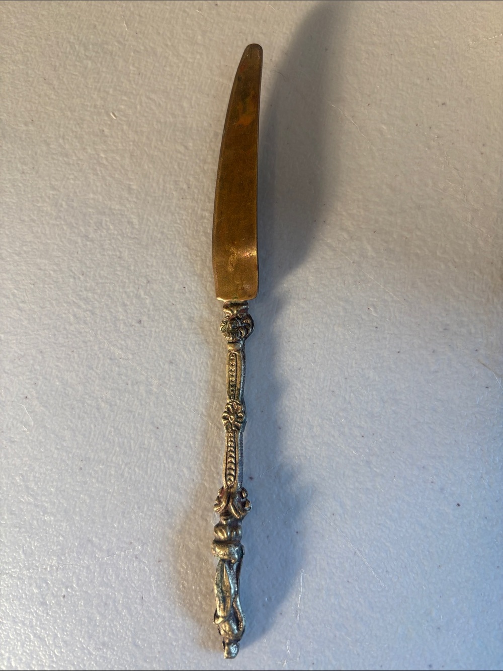 Vintage-Style Ornate Gold Butter Knife - Decorative Home Office Stationery